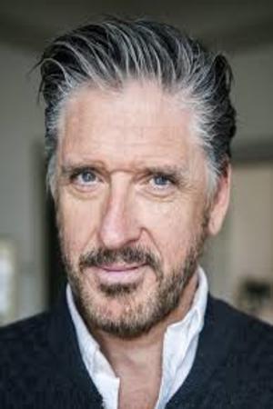 Craig Ferguson as Self - Host