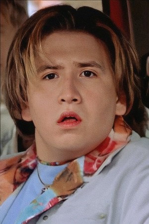 Alejandro Rae as Dano