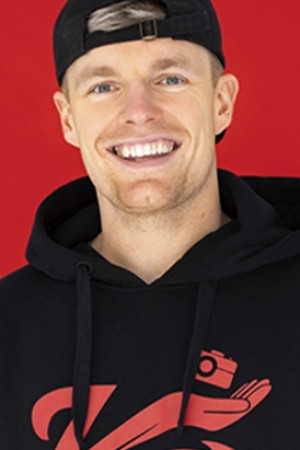 Enzo Knol