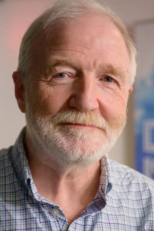 Dr George McGavin
