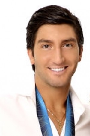 Evan Lysacek as Self - Contestant