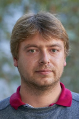 Rédacteur en chef et directeur de la publication à Arrêt sur Images