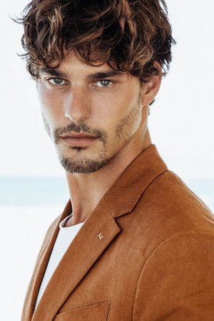 Edu Román