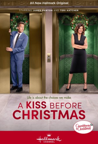 A Kiss Before Christmas (2021) poster